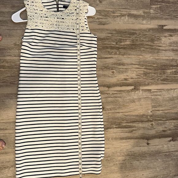 Tommy Hilfiger Sz 2 Blue and White Striped Dress Lace Nautical Coastal Spring - Picture 8 of 8